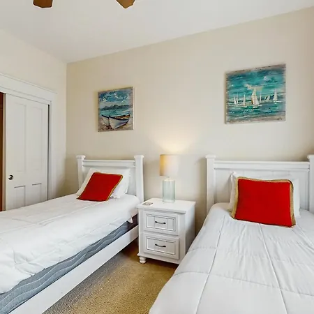 3 Bed 4 Bath Vacation Home In Barefoot Cottages - Port St. Joe